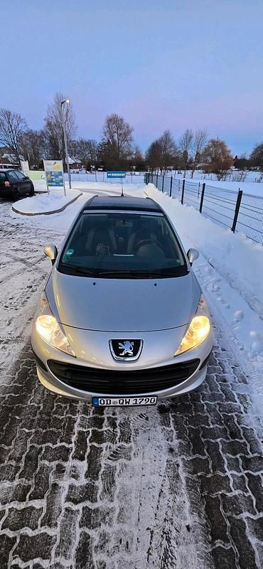 Gebraucht Peugeot 207 73 PS (53 kW) 2006 Grau Limousine