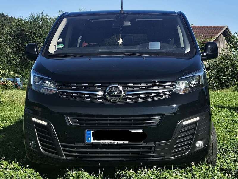 Schwarz Gebraucht 2020 Opel Zafira Life Elegance Van | 37.999 € - Bild 1/4