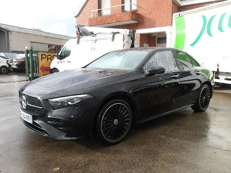 Schwarz Gebraucht 2023 Mercedes A250 Limousine | 23.000 € (Superpreis) - Bild 1/4