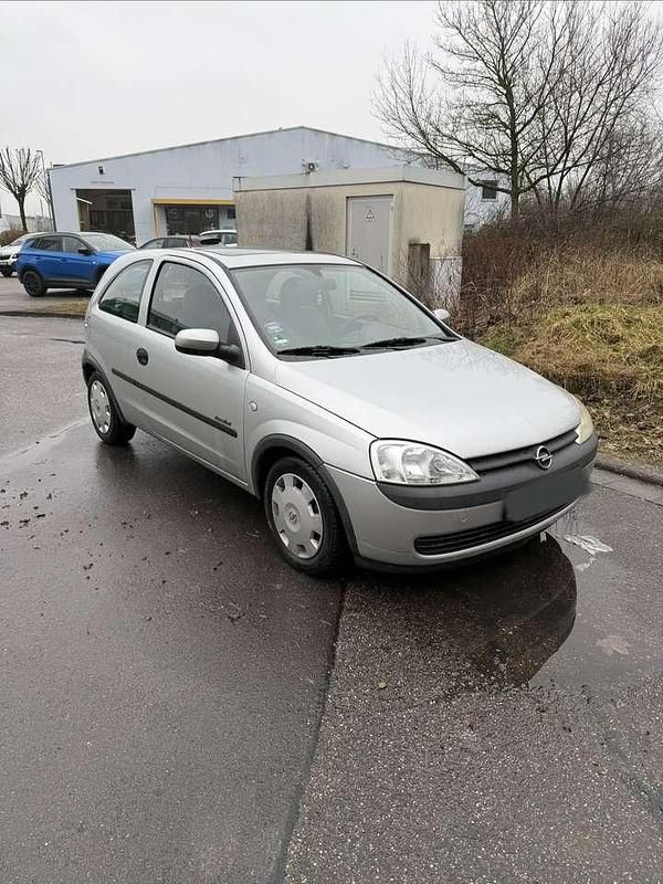 Gebraucht Opel Corsa Comfort 58 PS (42 kW) 2000 Silber Limousine