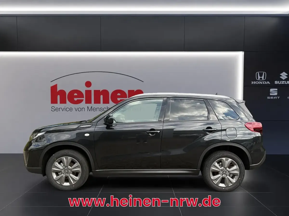 Gebraucht Suzuki Vitara Comfort 110 PS (80 kW) 2026 Schwarz SUV