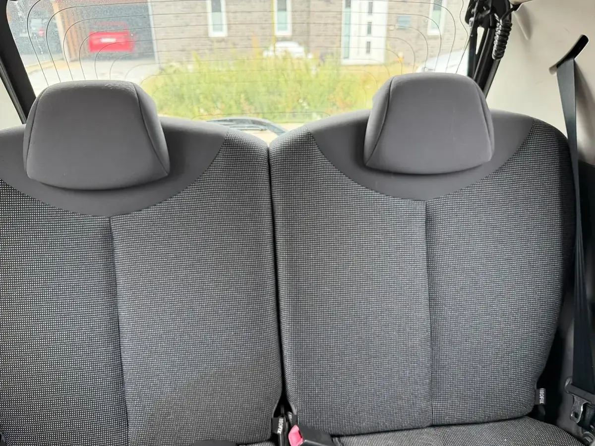 Gebraucht Peugeot 107 67 PS (49 kW) 2007 Schwarz Kleinwagen
