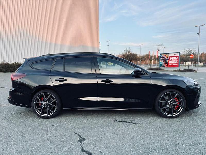 Gebraucht Ford Focus ST 280 PS (205 kW) 2023 Schwarz Limousine