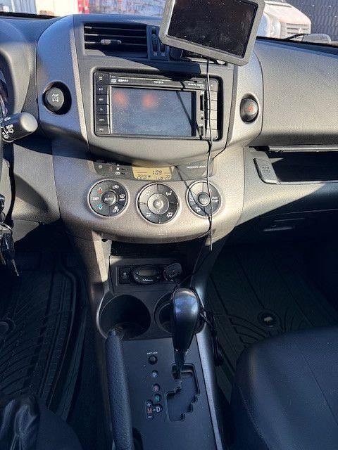 Gebraucht Toyota RAV4 Life 150 PS (110 kW) 2011 Silber SUV