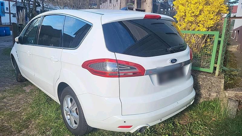 Gebraucht Ford S-MAX S 175 PS (128 kW) 2010 Weiß Van / Kleinbus