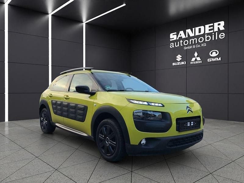 Gebraucht Citroën C4 Feel 82 PS (60 kW) 2015 Gelb Limousine