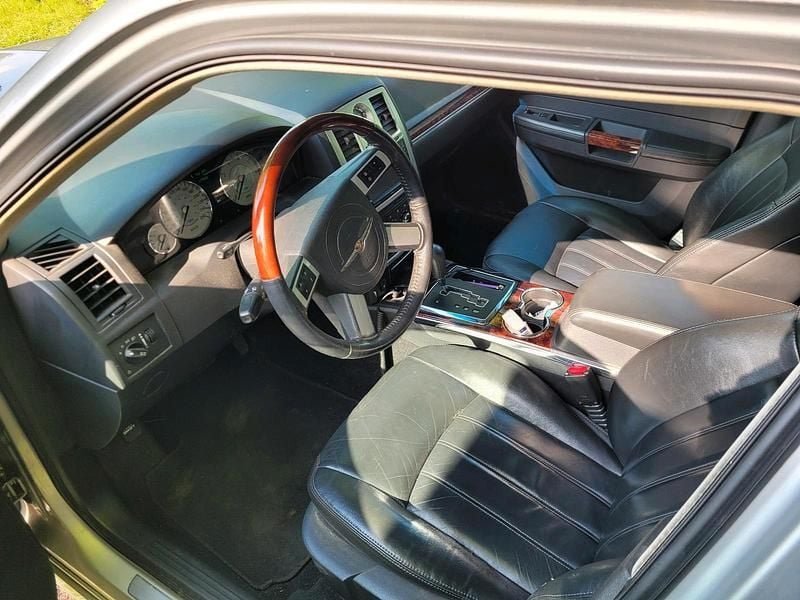 Gebraucht Chrysler 300C 218 PS (160 kW) 2010 Silber Kombi