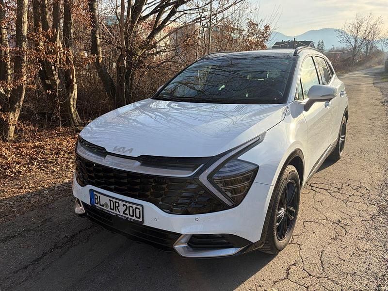 Weiß Gebraucht 2022 Kia Sportage Spirit SUV | 27.000 € (Fairer Preis) - Bild 1/4