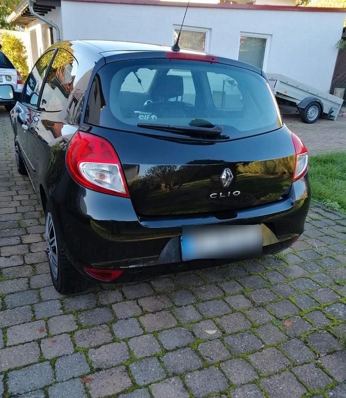 Gebraucht Renault Clio III 75 PS (55 kW) 2010 Schwarz Kleinwagen