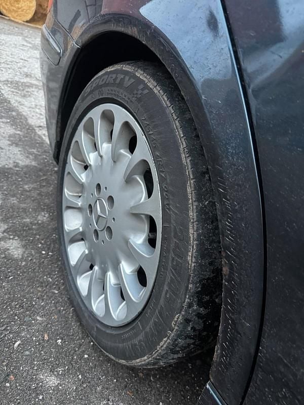 Gebraucht Mercedes E320 204 PS (150 kW) 2005 Blau Kombi