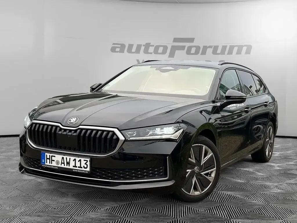 Second-hand Skoda Superb Selection 150 CP (110 kW) 2024 Negru Break
