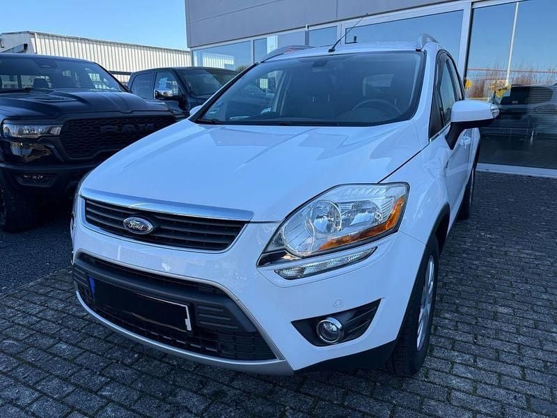 Gebraucht Ford Kuga Titanium 163 PS (119 kW) 2011 Weiß SUV