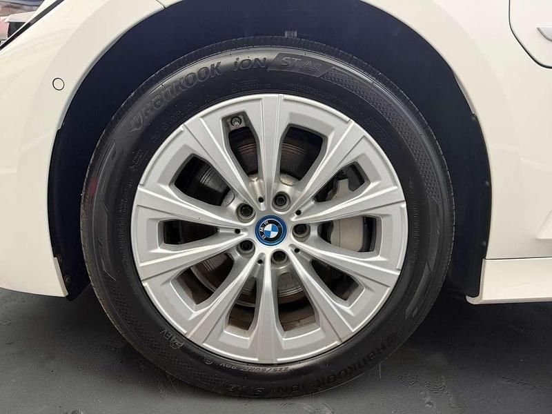 Gebraucht BMW 330e Advantage 184 PS (135 kW) 2022 Weiß Kombi