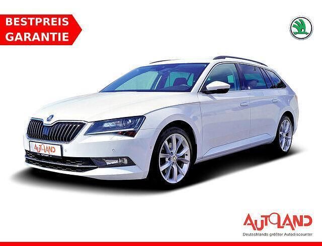 Weiss Gebraucht 2016 Skoda Superb Kombi | 16.990 € (Fairer Preis) - Bild 1/4