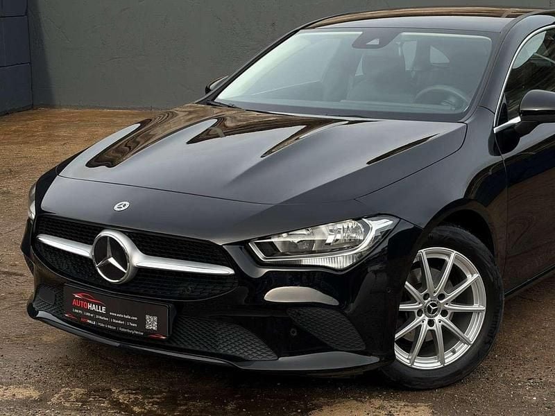 Gebraucht Mercedes CLA180 136 PS (100 kW) 2023 Nachtschwarz  unilack Limousine
