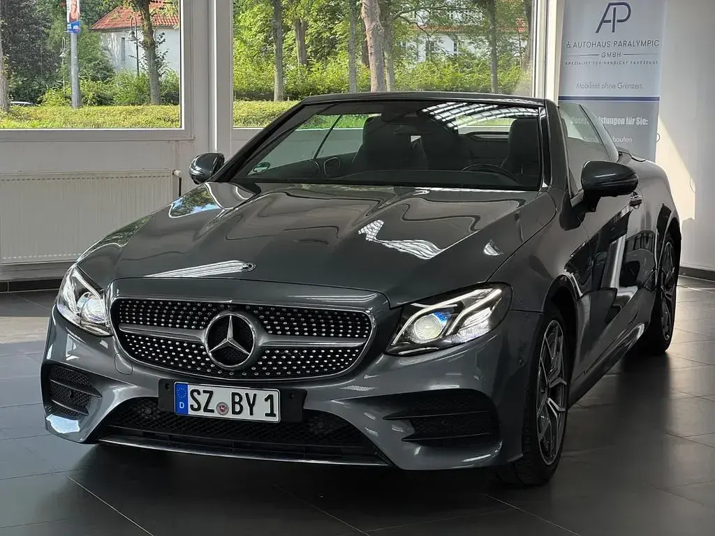 Gebraucht Mercedes E220 AMG 194 PS (142 kW) 2019 Grau Cabrio
