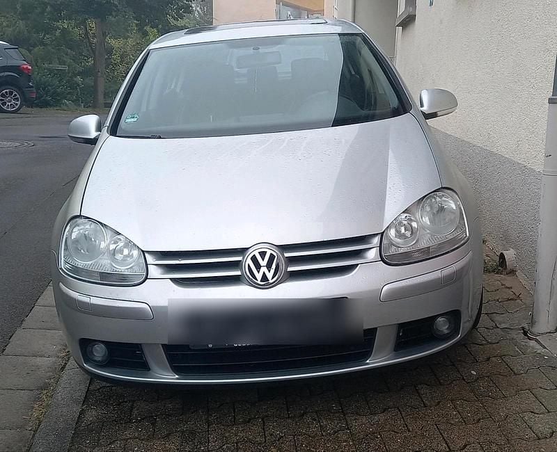 Grau Gebraucht 2004 VW Golf IV Kombi | 2.000 € (Guter Preis) - Bild 1/4
