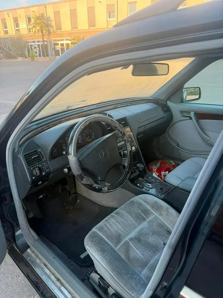 Gebraucht Mercedes C240 Elegance 170 PS (125 kW) 1999 Blau Kombi