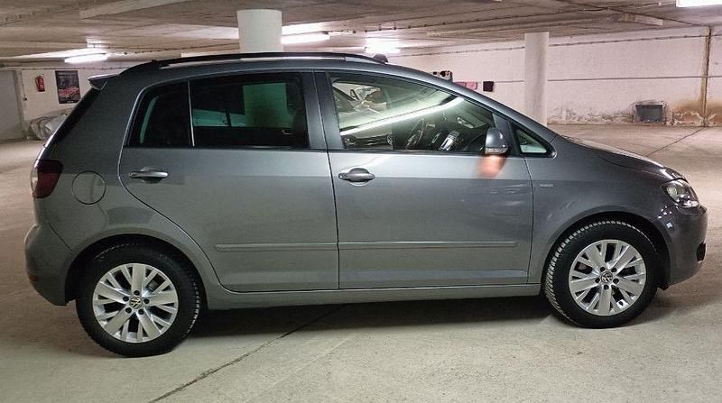 Gebraucht VW Golf Plus Cross Life 122 PS (89 kW) 2014 Grau Van / Kleinbus