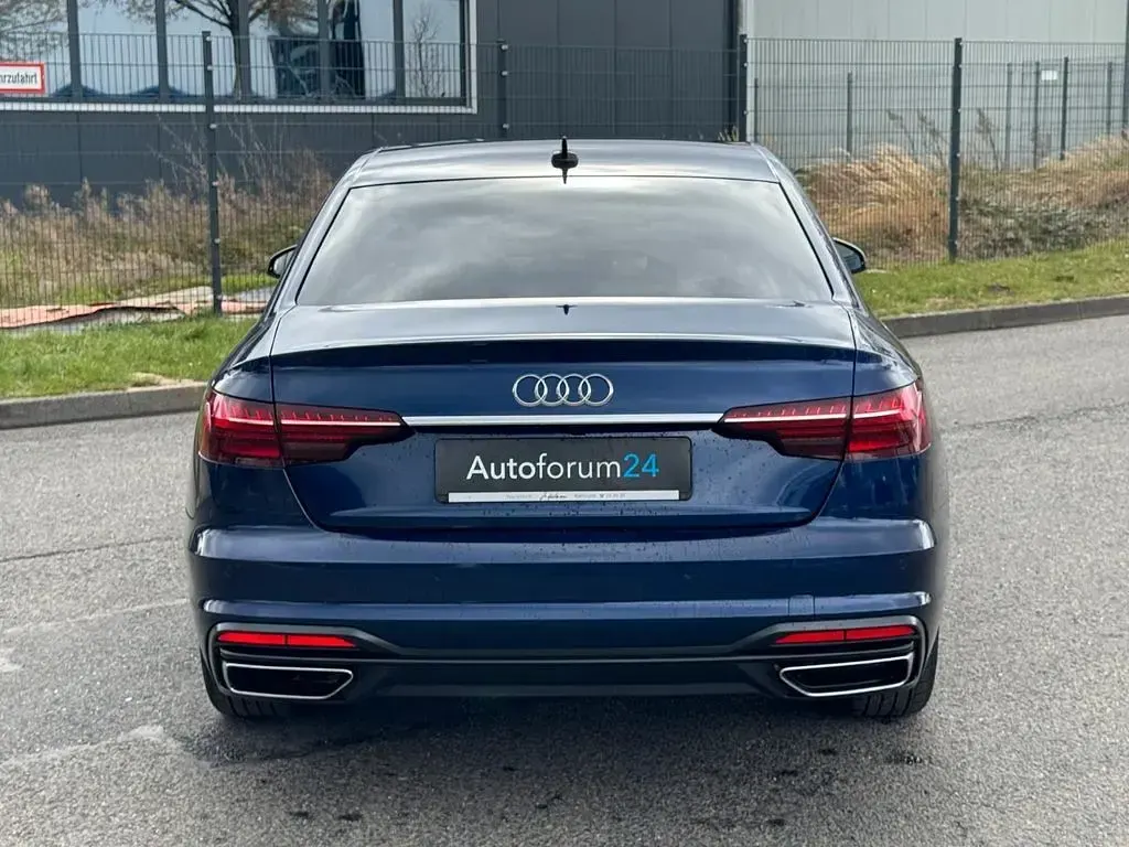 Gebraucht Audi A4 Advanced 190 PS (139 kW) 2020 Blau Limousine