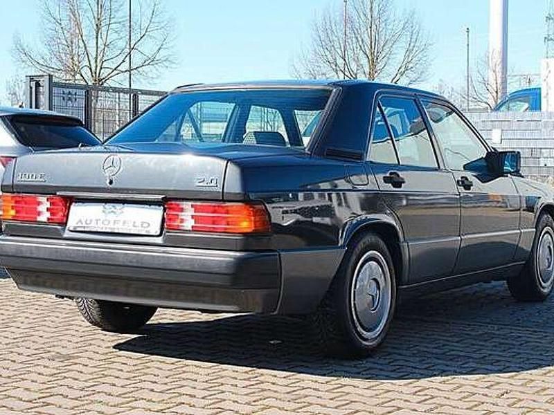 Gebraucht Mercedes 190 122 PS (89 kW) 1992 Grau Limousine
