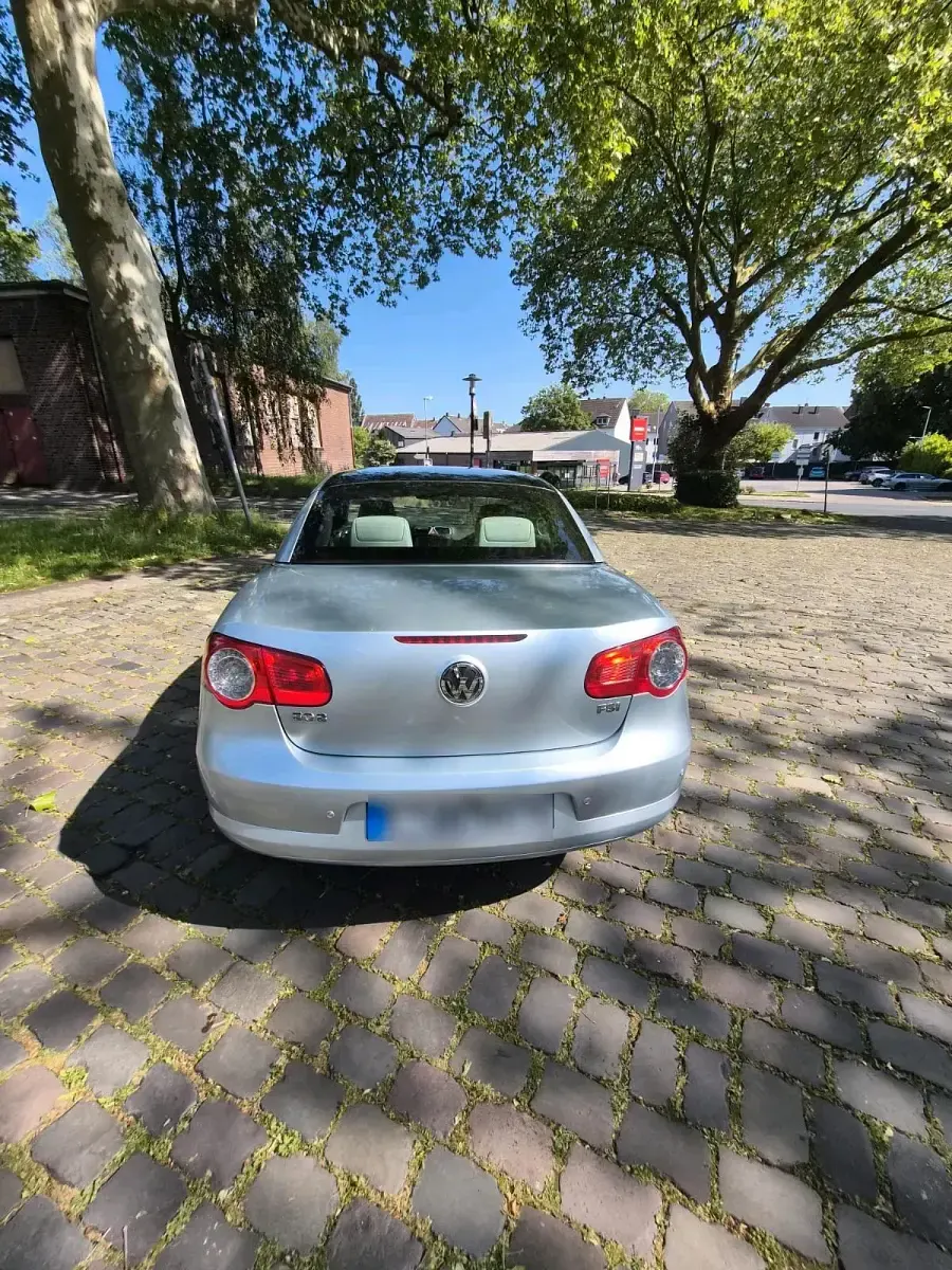 Gebraucht VW Eos 102 PS (75 kW) 2005 Andere farben Cabrio