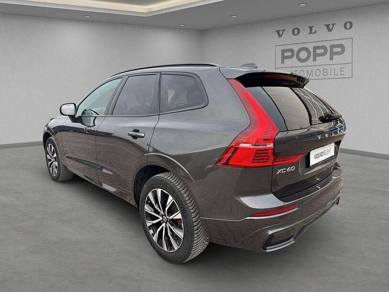 Gebraucht Volvo XC60 Plus 197 PS (144 kW) 2023 Platinum grey / metallic SUV