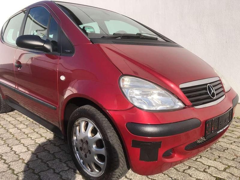 Gebraucht Mercedes A160 82 PS (60 kW) 2002 Weinrot Kleinwagen