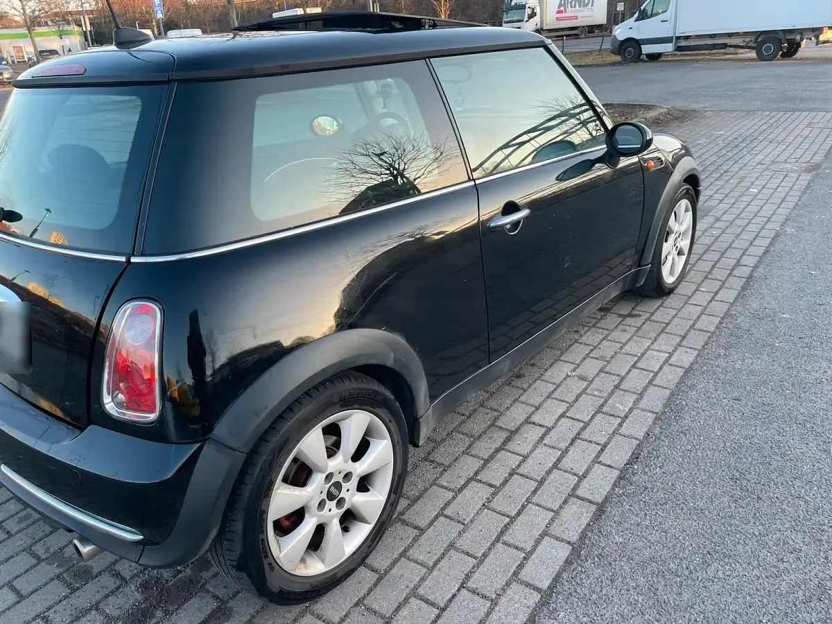 Occasion Mini ONE 95 PK (69 kW) 2005 Zwart Hatchback