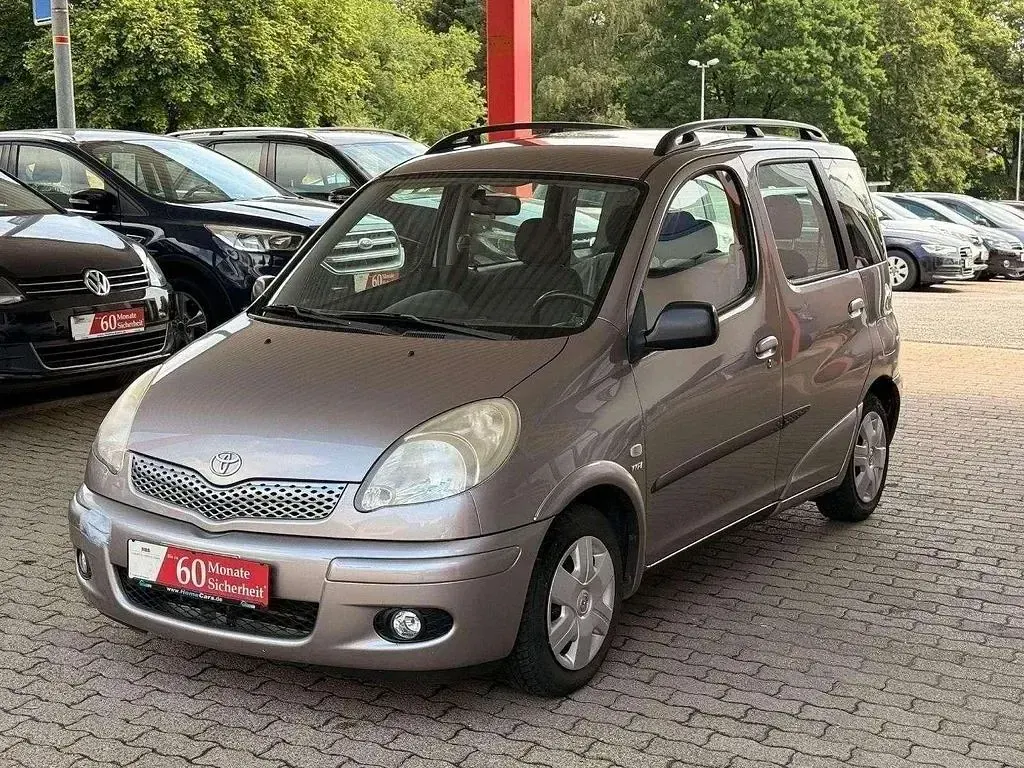 Gebraucht Toyota Yaris Verso 84 PS (61 kW) 2005 Grey metallic Van / Kleinbus