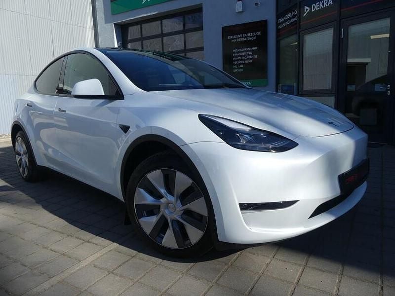 Gebraucht Tesla Model Y 378 kW (514 PS) 2024 Weiss (metallic) SUV