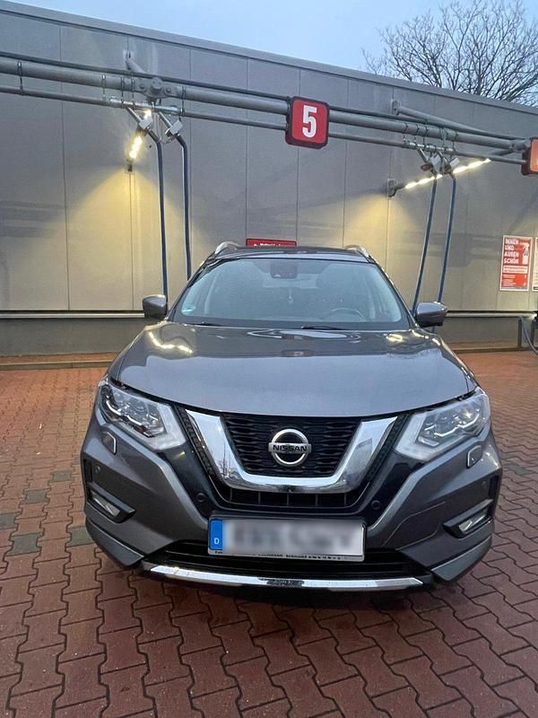 Grau Gebraucht 2020 Nissan X-Trail N-Connecta SUV | 27.000 € (Teuer) - Bild 1/4
