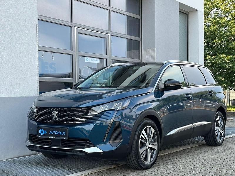 Blau Gebraucht 2021 Peugeot 5008 Allure Van / Kleinbus | 22.690 € (Etwas zu teuer) - Bild 1/4
