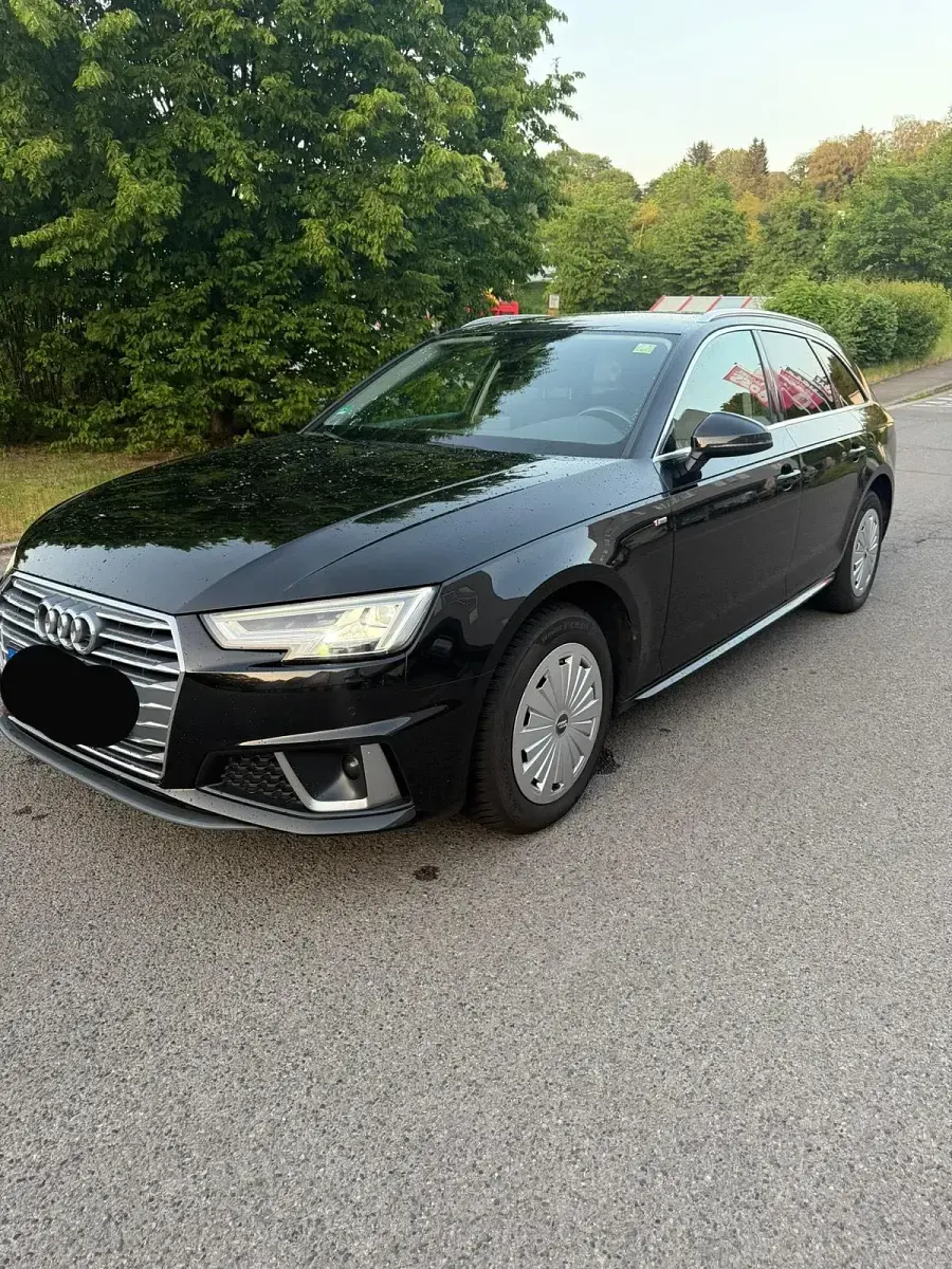 Gebraucht Audi A4 150 PS (110 kW) 2019 Schwarz Kombi
