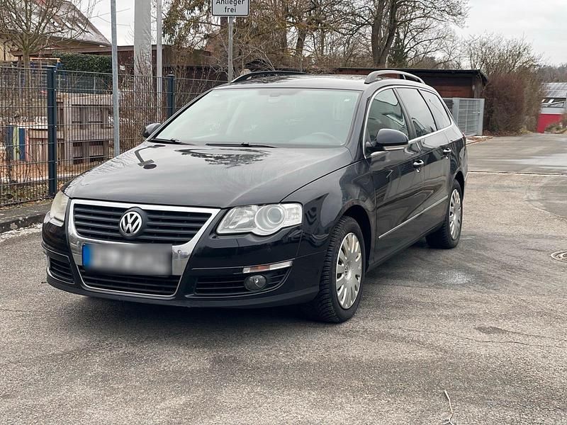 Schwarz Gebraucht 2010 VW Passat Kombi | 2.150 € (Superpreis) - Bild 1/4