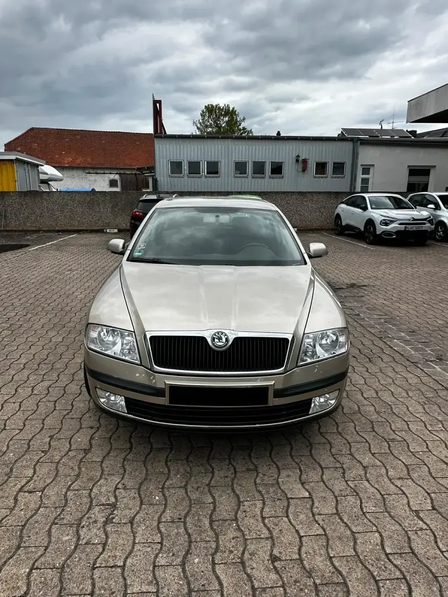 Używany Skoda Octavia 140 KM (102 kW) 2004 Andere farben Sedan/Limuzyna