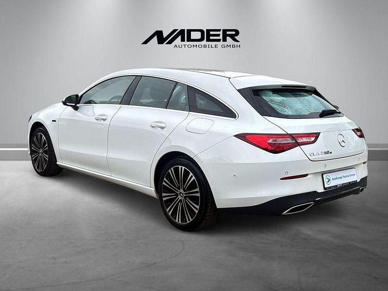 Gebraucht Mercedes CLA250e 218 PS (160 kW) 2021 Weiß Limousine