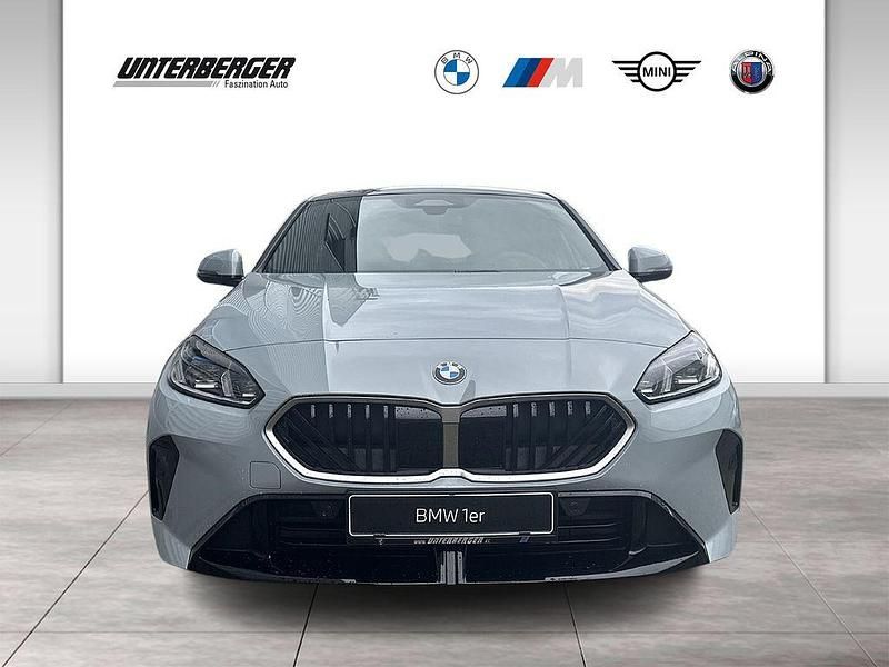 Neu BMW 120 Performance 170 PS (125 kW) 2025 Grau Kleinwagen