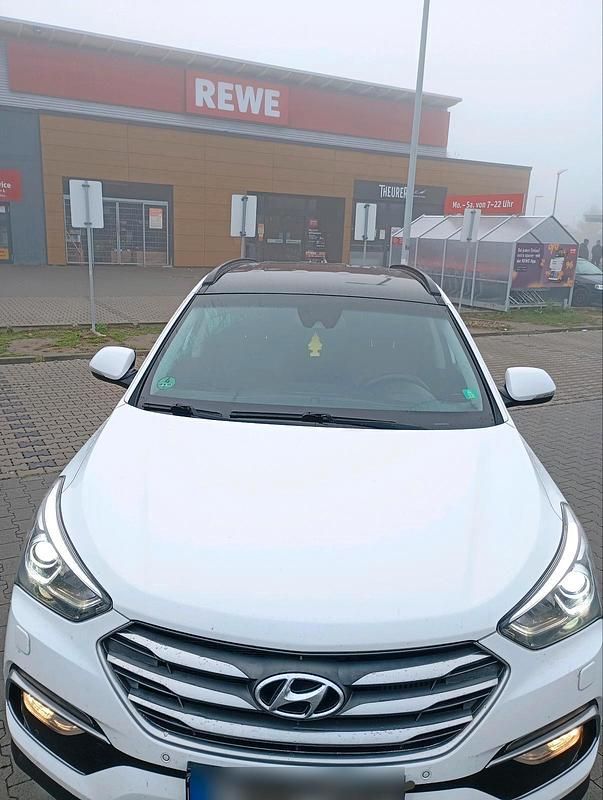 Gebraucht Hyundai Santa Fe 200 PS (147 kW) 2016 Weiß SUV