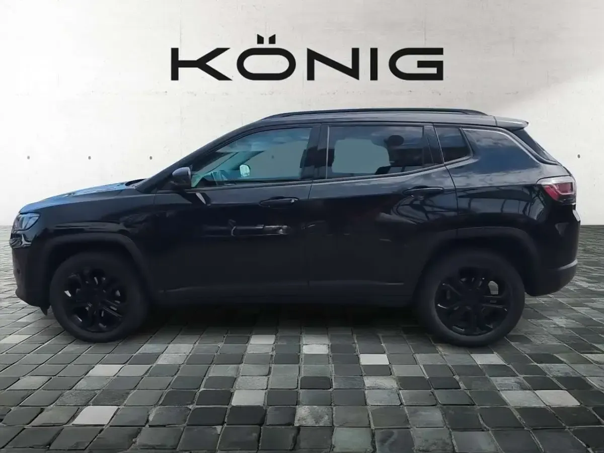 Gebraucht Jeep Compass Night Eagle 131 PS (96 kW) 2023 Solid black SUV