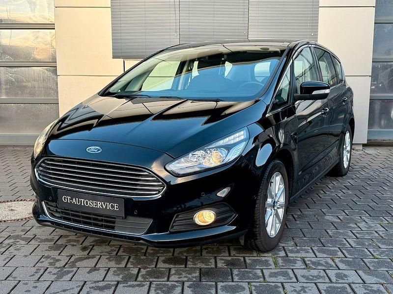 Gebraucht Ford S-MAX Titanium 160 PS (117 kW) 2016 Shadow black Van / Kleinbus