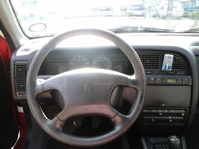 Gebraucht Citroën Xantia 116 PS (85 kW) 1995 Rot Limousine