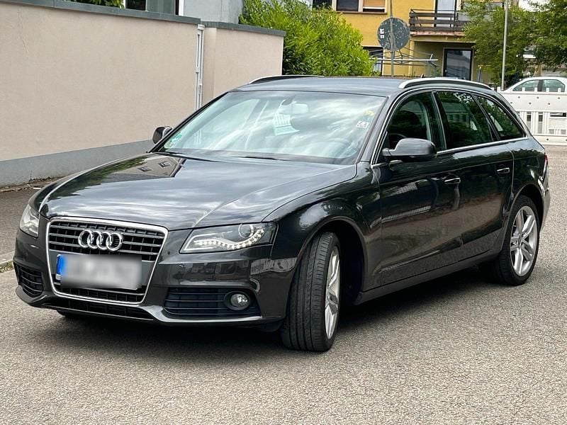 Grau Gebraucht 2011 Audi A4 Kombi | 7.000 € (Fairer Preis) - Bild 1/4