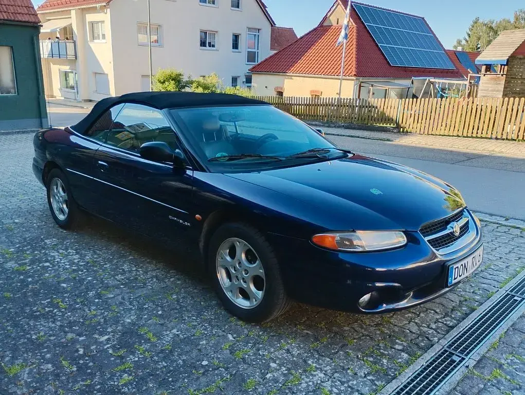 Gebraucht Chrysler Stratus 163 PS (119 kW) 1998 Violet Cabrio