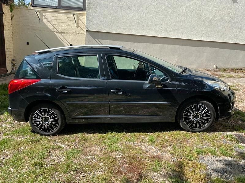 Schwarz Gebraucht 2012 Peugeot 207 Kombi | 2.300 € (Fairer Preis) - Bild 1/4