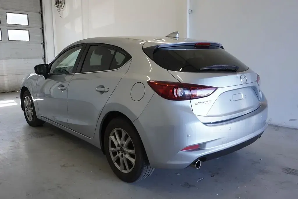 Gebraucht Mazda 3 120 PS (88 kW) 2019 Silber Limousine