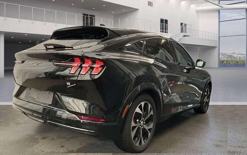 Gebraucht Ford Mustang Mach-E Sport 197 kW (269 PS) 2022 Schwarz metallic SUV