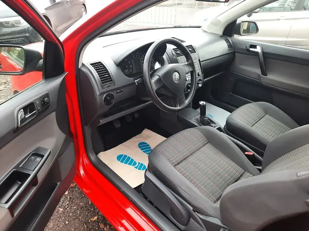 Gebraucht VW Polo Trendline 60 PS (44 kW) 2008 Rot Limousine
