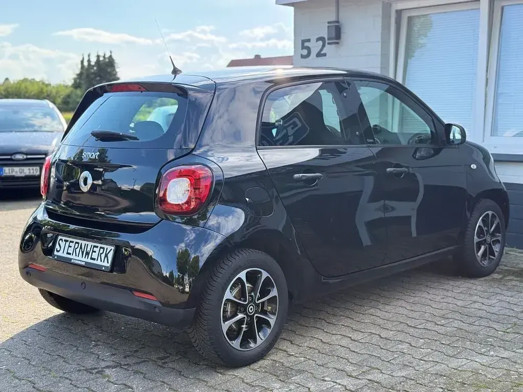 Gebraucht Smart ForFour 90 PS (66 kW) 2016 Schwarz Kleinwagen