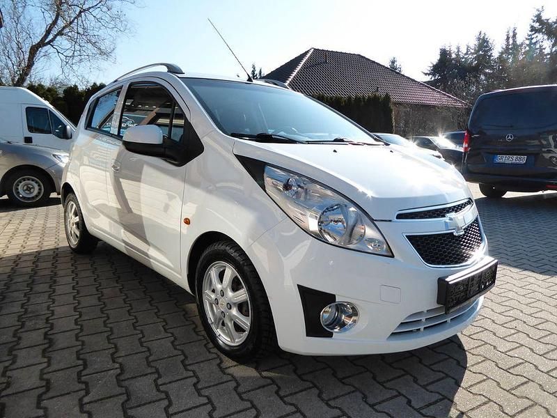 Gebraucht Chevrolet Spark LS 82 PS (60 kW) 2012 Weiß Kleinwagen